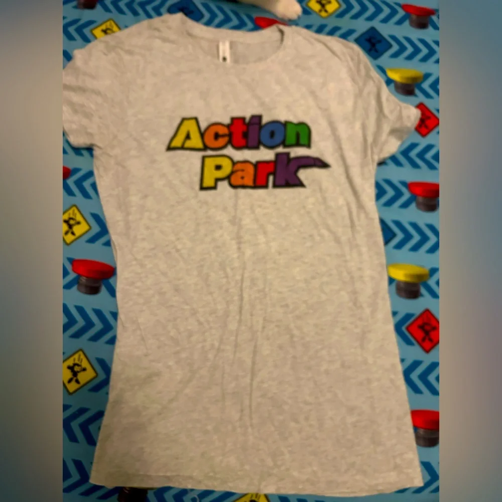 Gray Action Park size XL TEE - Picture 1 of 5